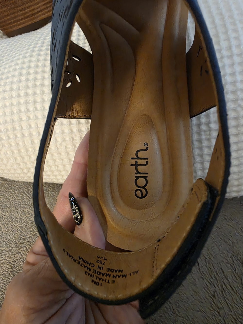 Earth Navy Laser-Cut Slingback Sandals Sixe 10 New - Picture 2 of 5